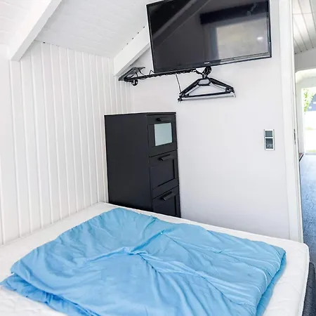 4 Person In Hovborg-by Traum * Hovborg