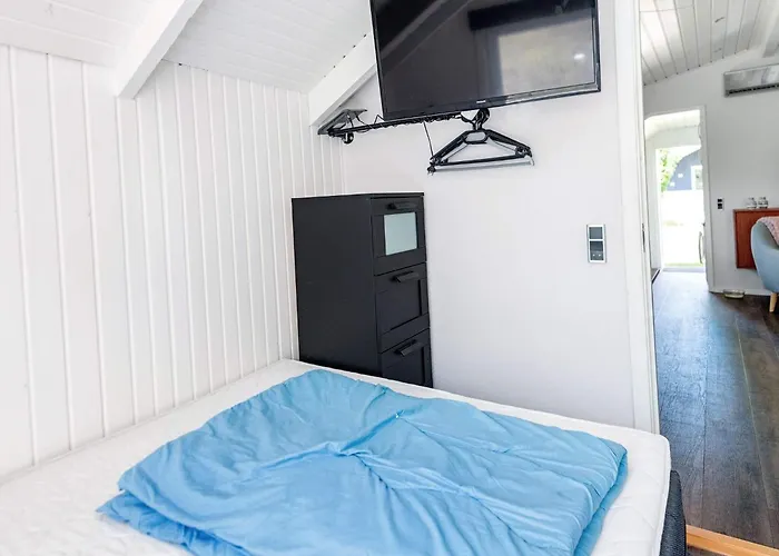 4 Person In Hovborg-by Traum * Hovborg