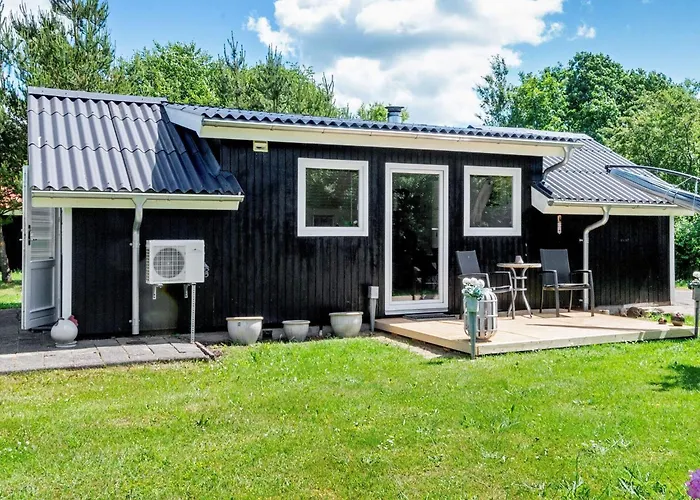 4 Person In Hovborg-by Traum * Hovborg